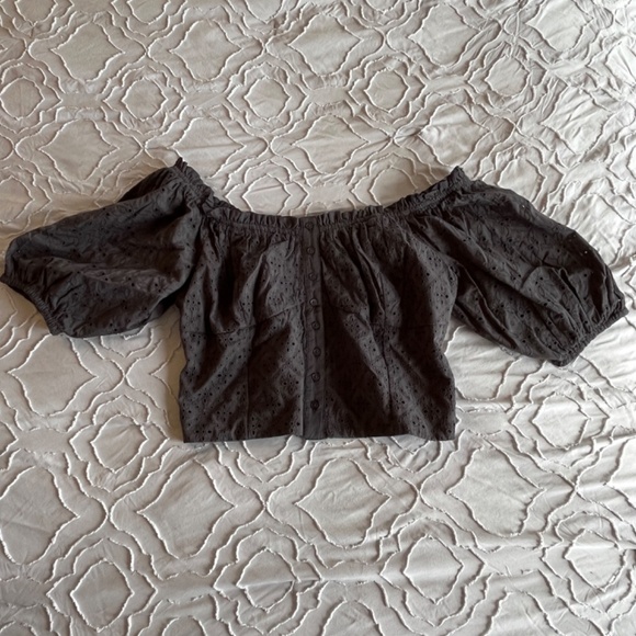 NWOT American Eagle Off-the-shoulder Puff Sleeve Crop Top - Picture 2 of 7